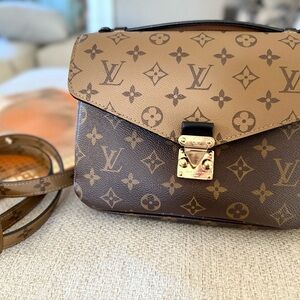Louis Vuitton Pochette Métis Monogram Reverse Crossbody Bag w/dust bag box&bag